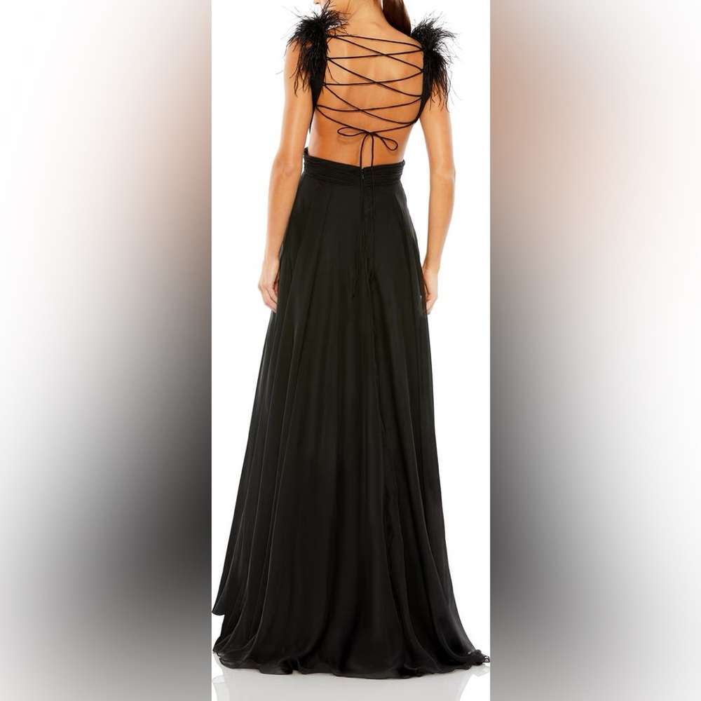 MAC DUGGAL Feather-Trim Plunge A-Line Gown ❤️NWT❤️IN STORES❤️